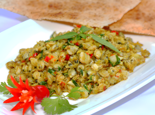 Hến Xúc Bánh Tráng