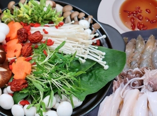 Lẩu Nấm Hải Sản Thái Lan